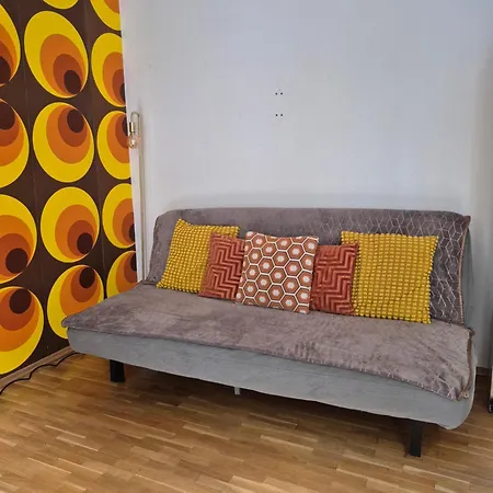 Enjoy Augustastrasse Parkplatz Und Balkon