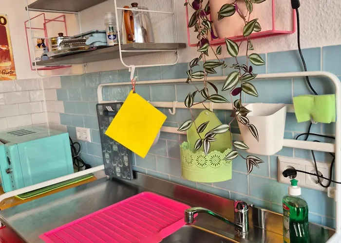 Enjoy Augustastrasse Parkplatz Und Balkon